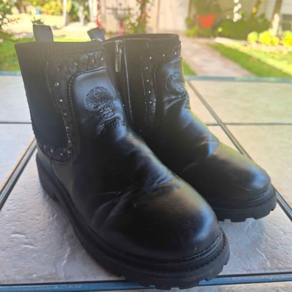 Vince Camuto Rhinestuds Cheetah Chelsea Boots Used Size 3 $10